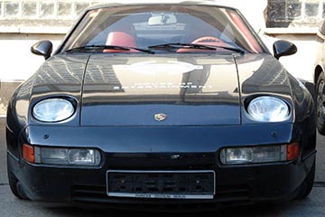 Porsche 928 S4